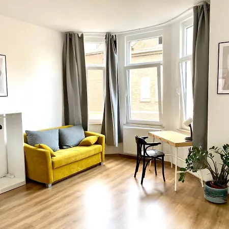 2 Rooms, Free Parking, 25 Min To Duesseldorf, 150 Mbps Wlan Duisburg Exterior photo