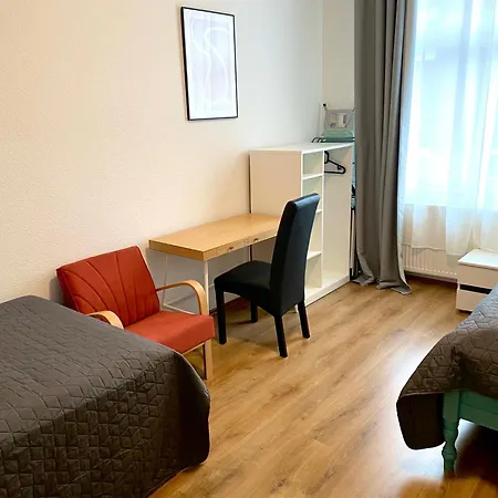 2 Rooms, Free Parking, 25 Min To Duesseldorf, 150 Mbps Wlan Duisburg Exterior photo