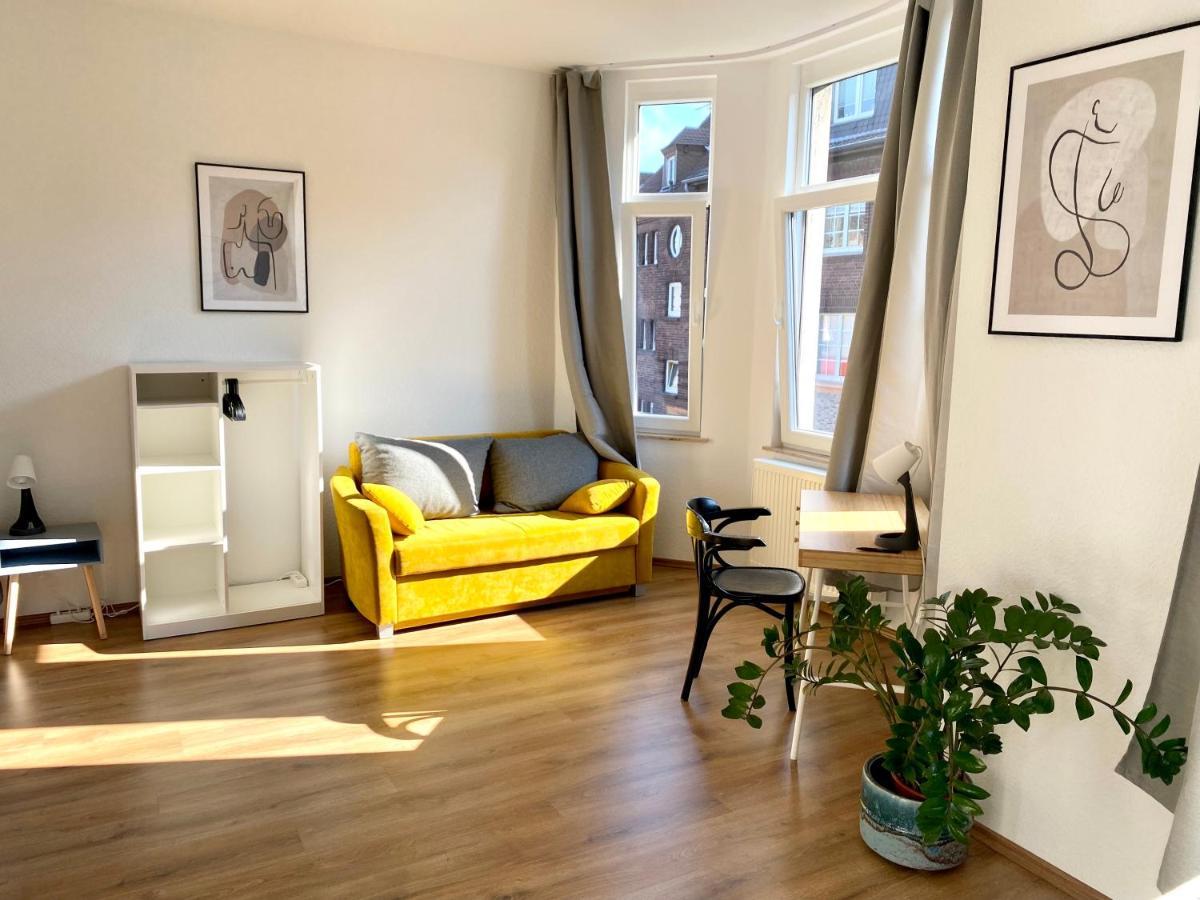 Appartement 2 Rooms, Free Parking, 25 Min To Duesseldorf, 150 Mbps Wlan Duisburg