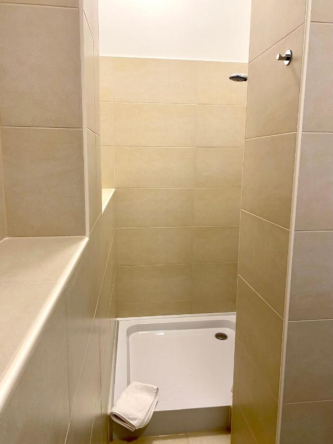 Appartement 2 Rooms, Free Parking, 25 Min To Duesseldorf, 150 Mbps Wlan