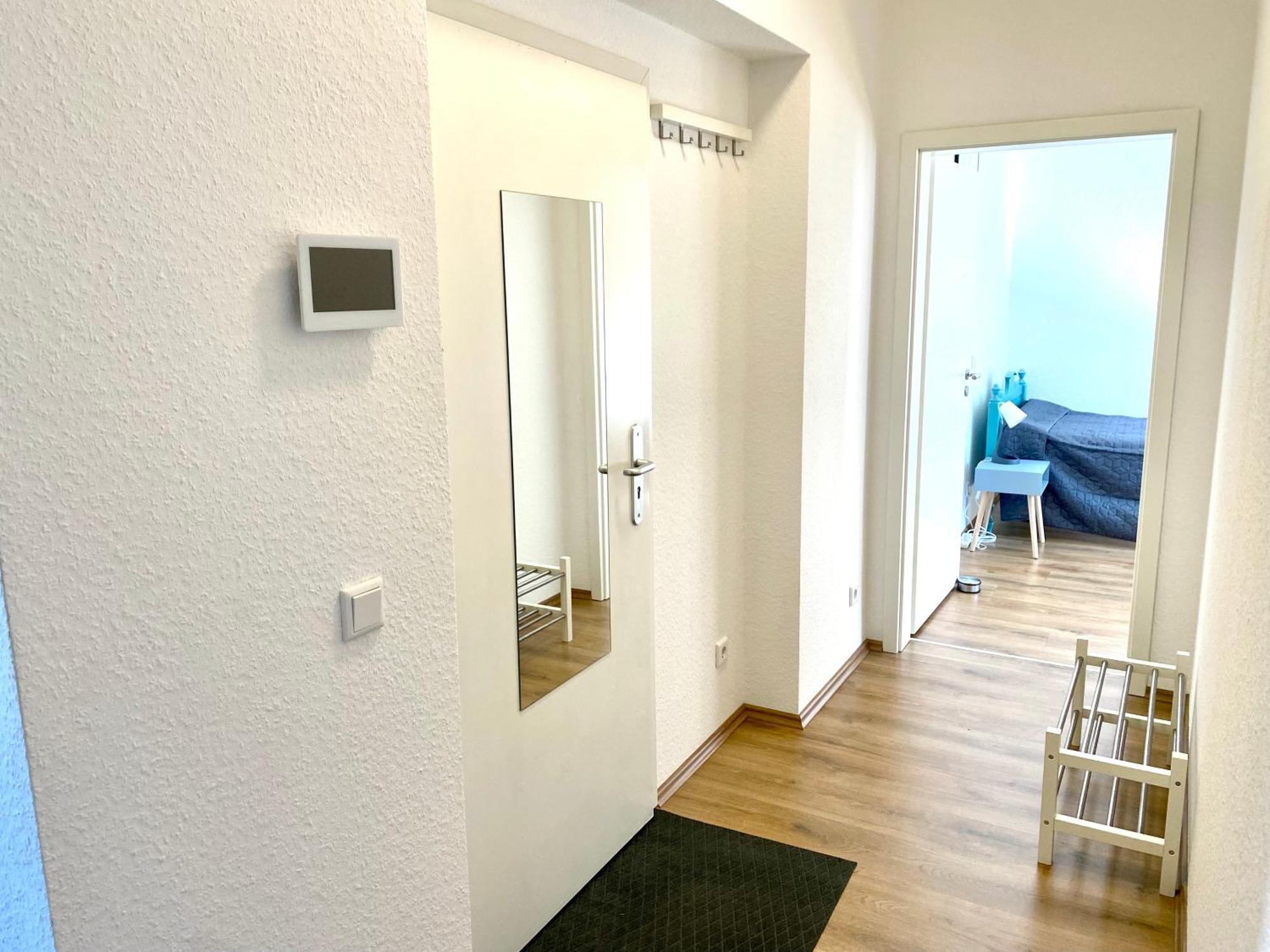 2 Rooms, Free Parking, 25 Min To Duesseldorf, 150 Mbps Wlan *