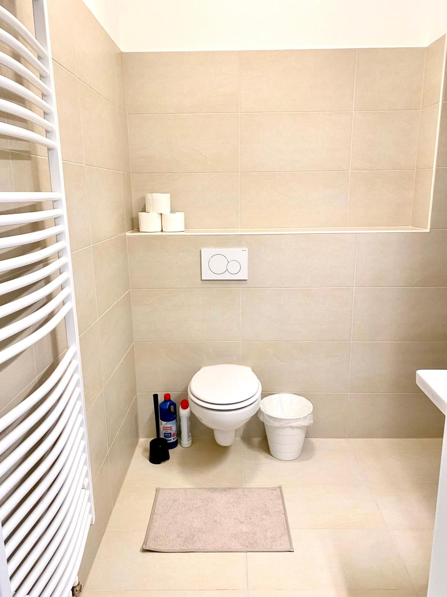 Apartment 2 Rooms, Free Parking, 25 Min To Duesseldorf, 150 Mbps Wlan Duisburg