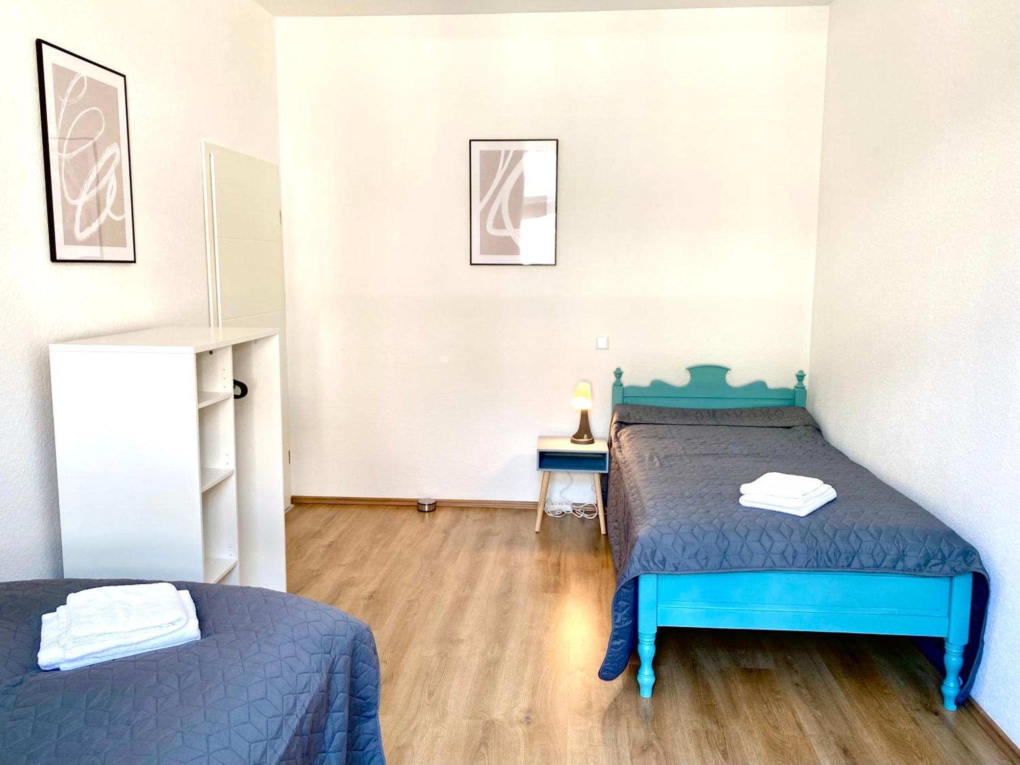 2 Rooms, Free Parking, 25 Min To Duesseldorf, 150 Mbps Wlan Duisburg